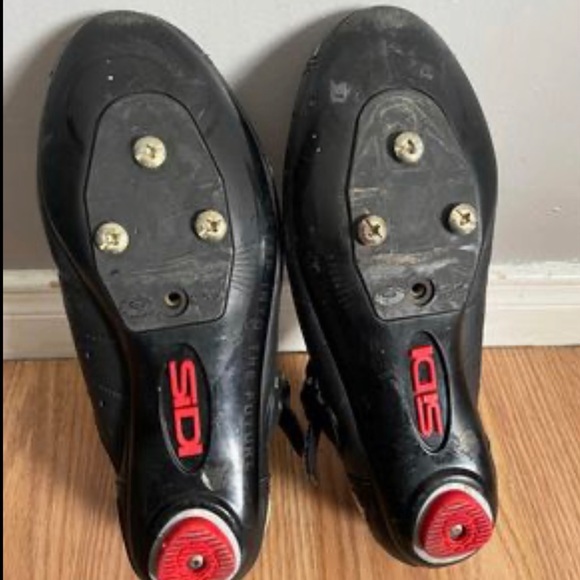 Boys size 5 mountain bike shoes - Picture 4 of 6